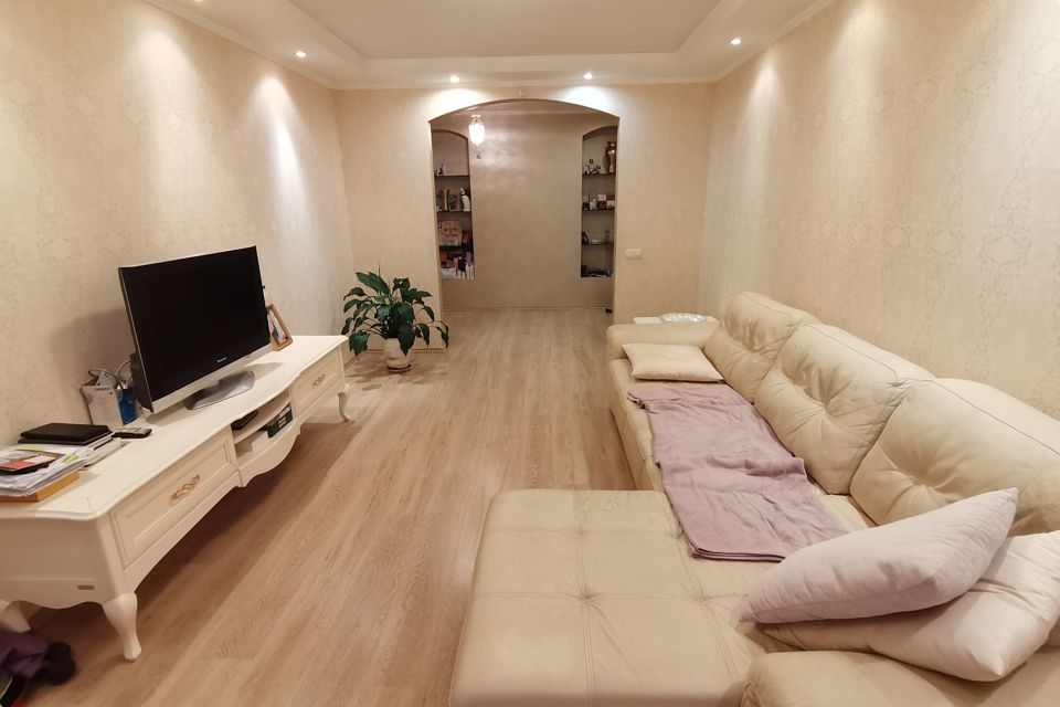 Продаётся 3-комнатная квартира, 82.3 м²