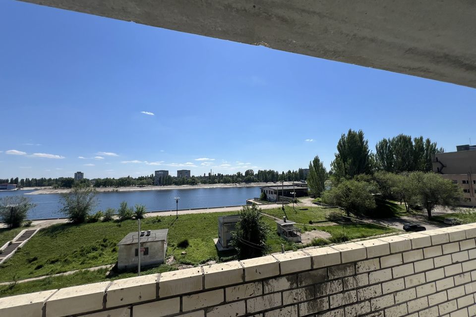 Продаётся 4-комнатная квартира, 115 м²