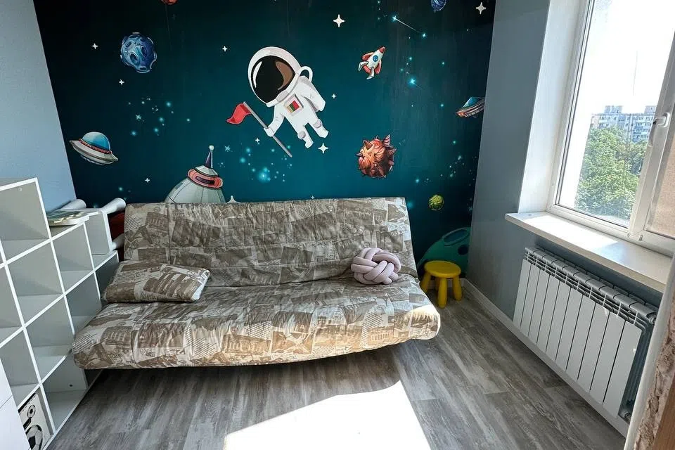 Продаётся 3-комнатная квартира, 50.8 м²
