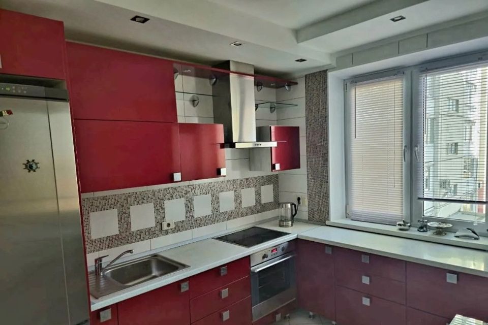 Сдаётся 2-комнатная квартира, 56 м²