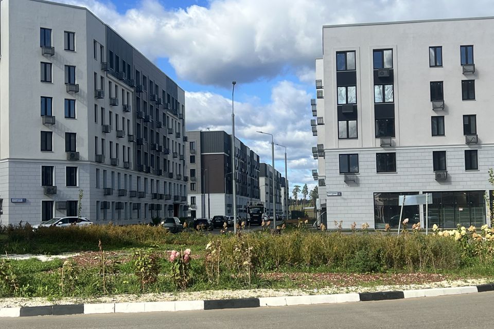 Продаётся 3-комнатная квартира, 56.58 м²