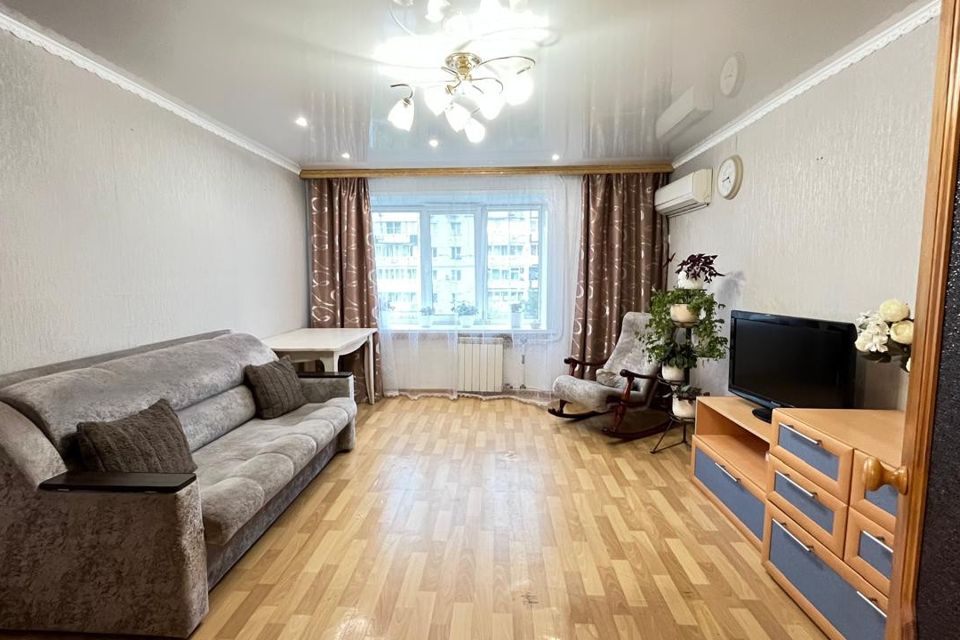 Продаётся 4-комнатная квартира, 76 м²