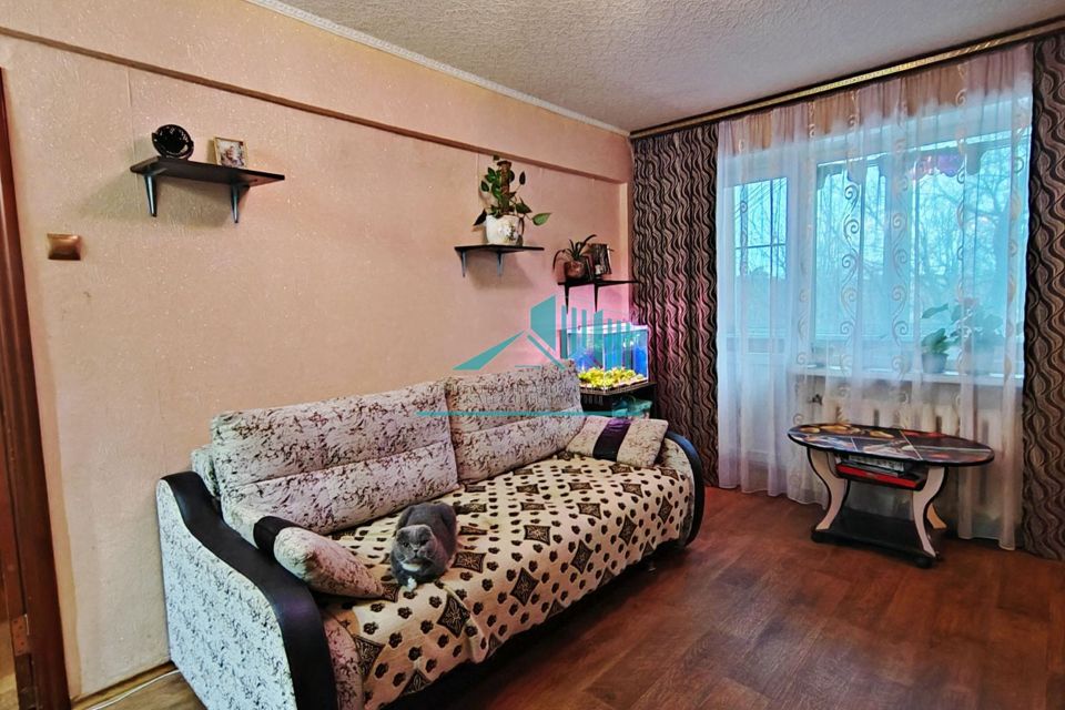 Продаётся 4-комнатная квартира, 61.3 м²