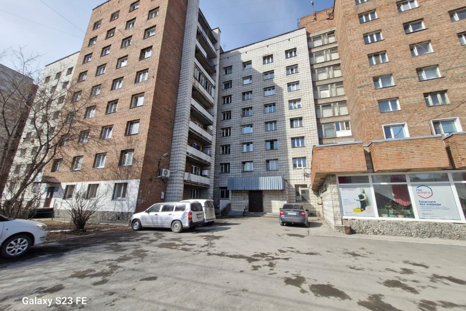 Продаётся комната в 1-комн. квартире, 12.4 м²