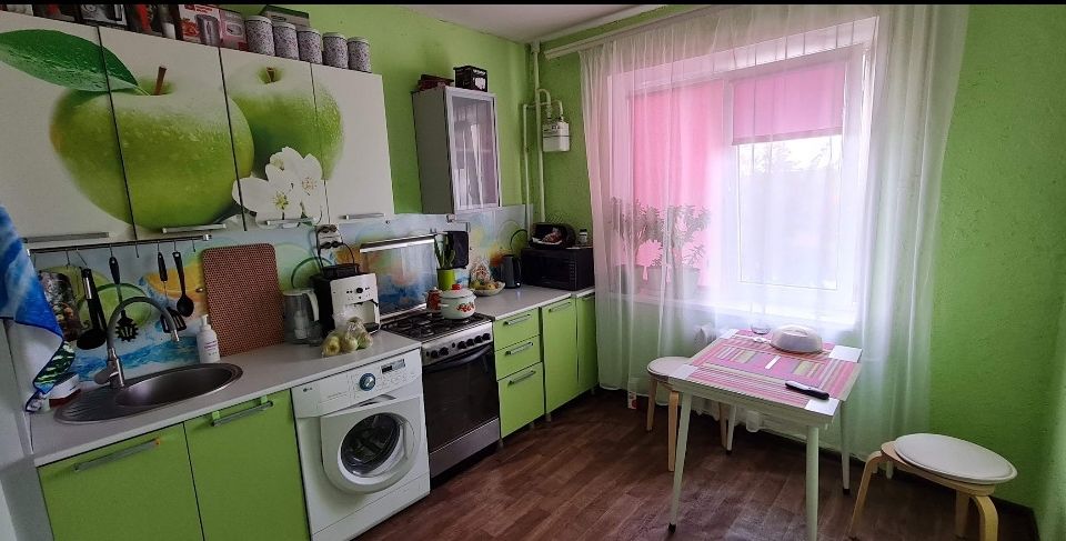 Продаётся 3-комнатная квартира, 62.1 м²