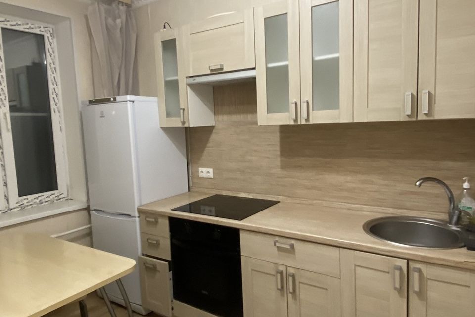 Продаётся 1-комнатная квартира, 38 м²