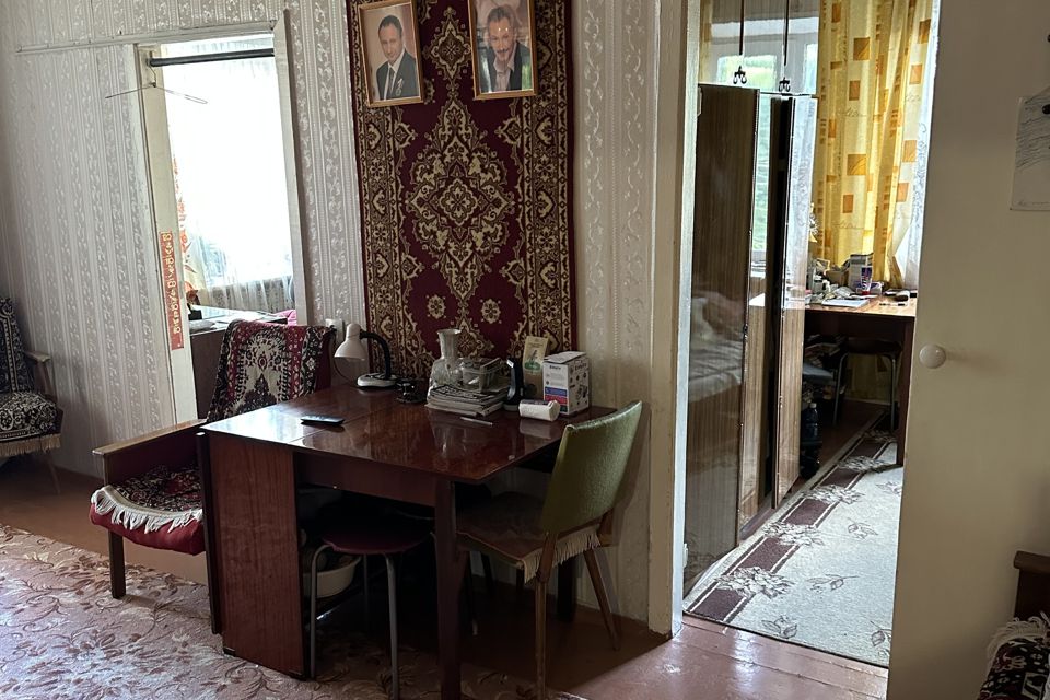 Продаётся 4-комнатная квартира, 59.7 м²