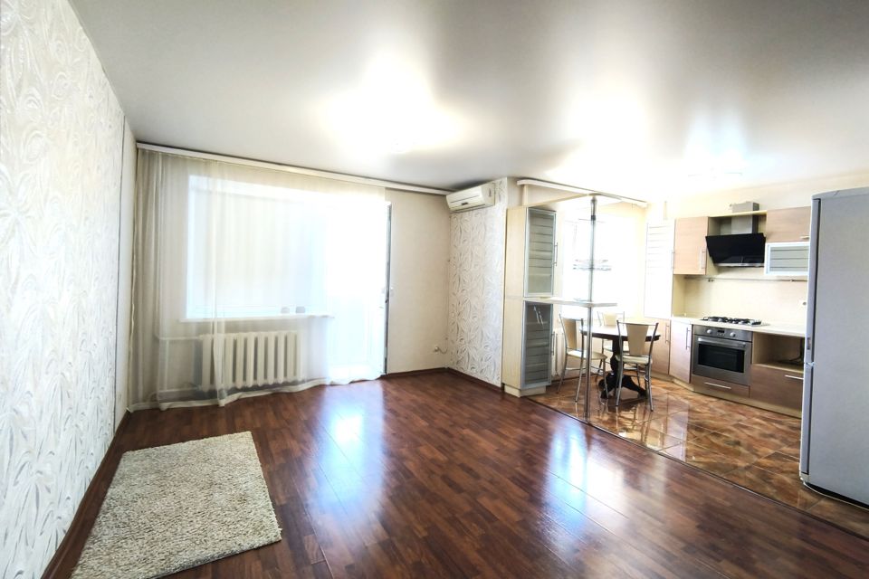 Продаётся 3-комнатная квартира, 60.5 м²