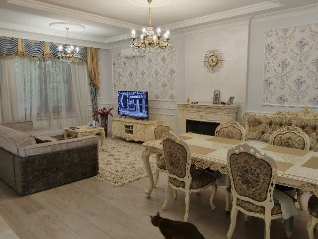 Продаётся 3-этажный дом, 232 м²