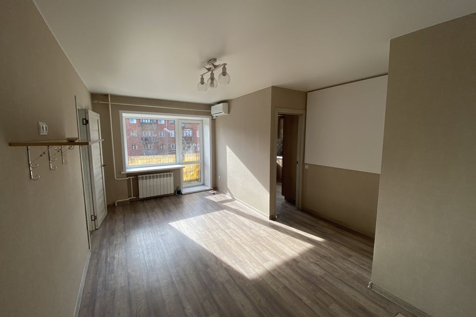 Продаётся 2-комнатная квартира, 42.2 м²