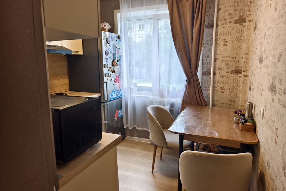 Продаётся 3-комнатная квартира, 61.7 м²