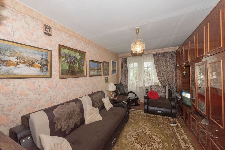 Продаётся 3-комнатная квартира, 48.9 м²