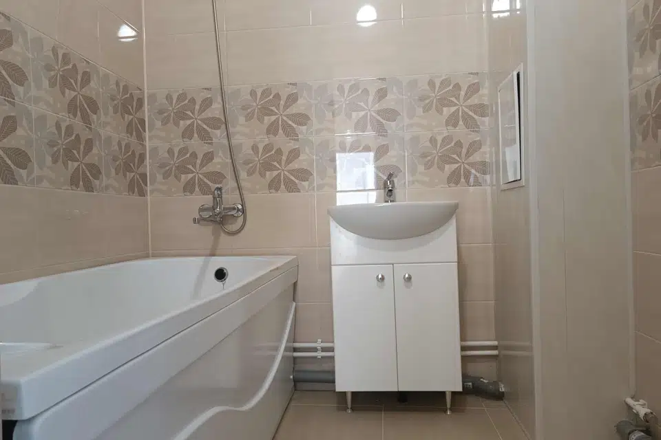 Продаётся 2-комнатная квартира, 55.7 м²