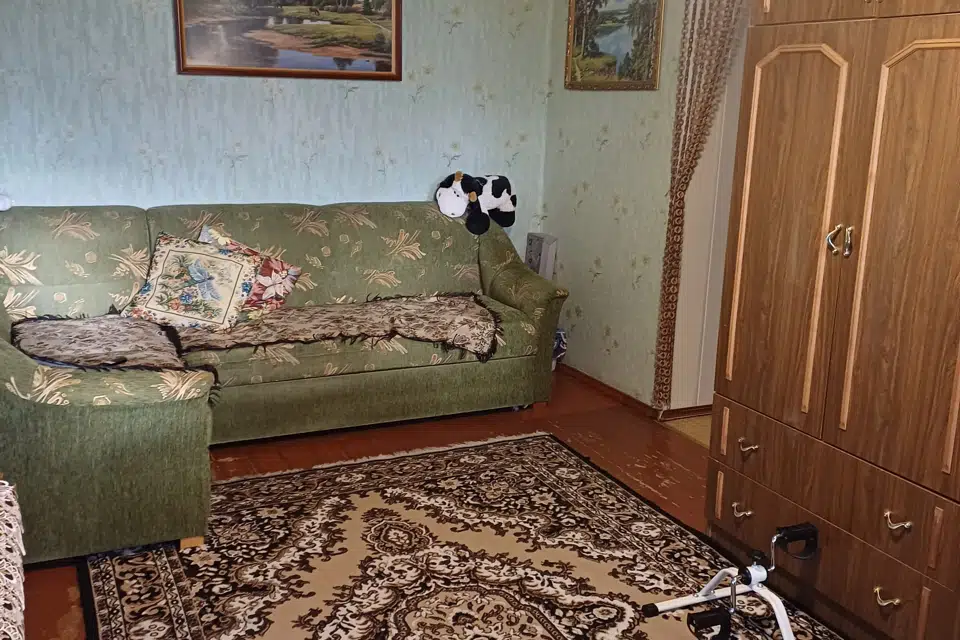 Продаётся 4-комнатная квартира, 58.4 м²