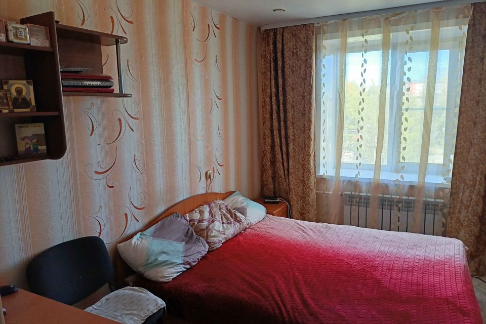 Продаётся 3-комнатная квартира, 49.75 м²