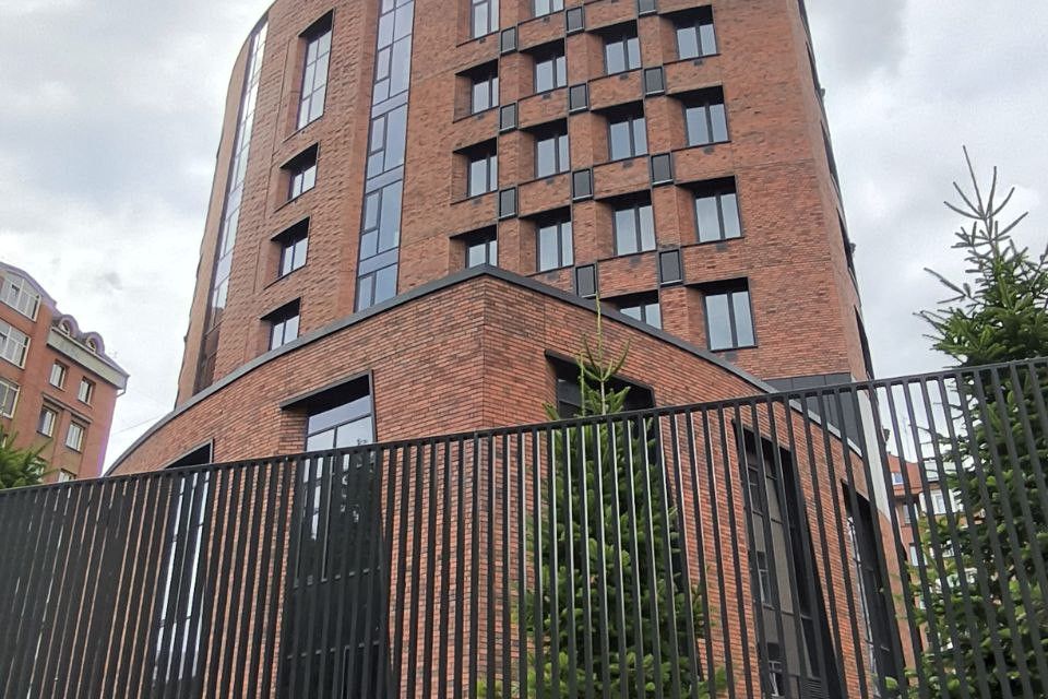 Продаётся 4-комнатная квартира, 171.42 м²