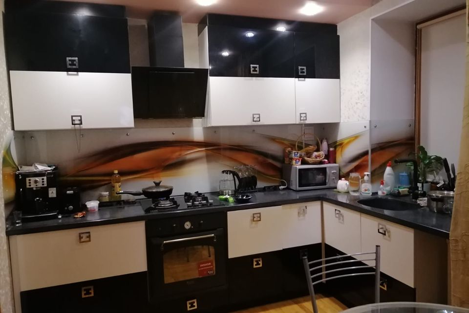 Продаётся 3-комнатная квартира, 65.1 м²
