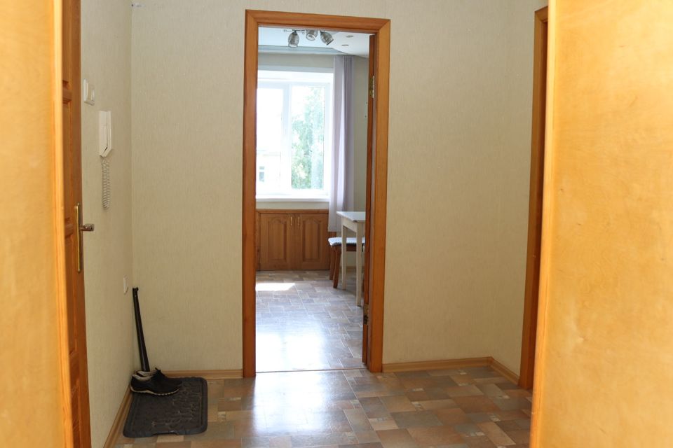 Продаётся 4-комнатная квартира, 74 м²