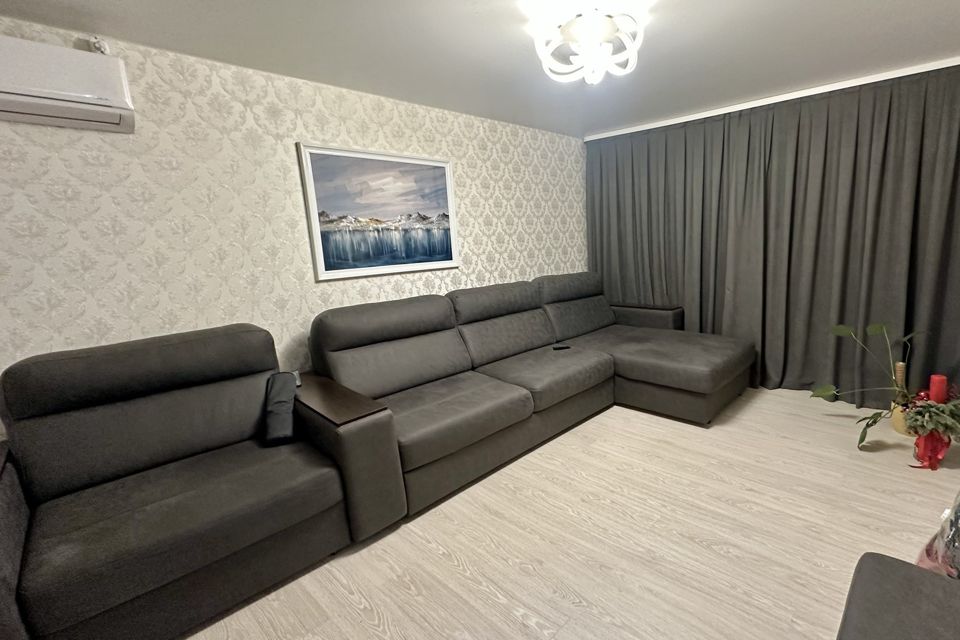 Продаётся 4-комнатная квартира, 68.3 м²