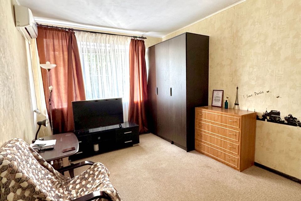 Продаётся 1-комнатная квартира, 32 м²