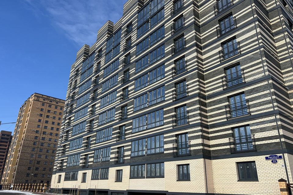 Продаётся 1-комнатная квартира, 43.7 м²