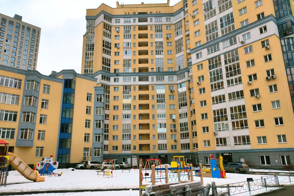 Продаётся 3-комнатная квартира, 106.9 м²