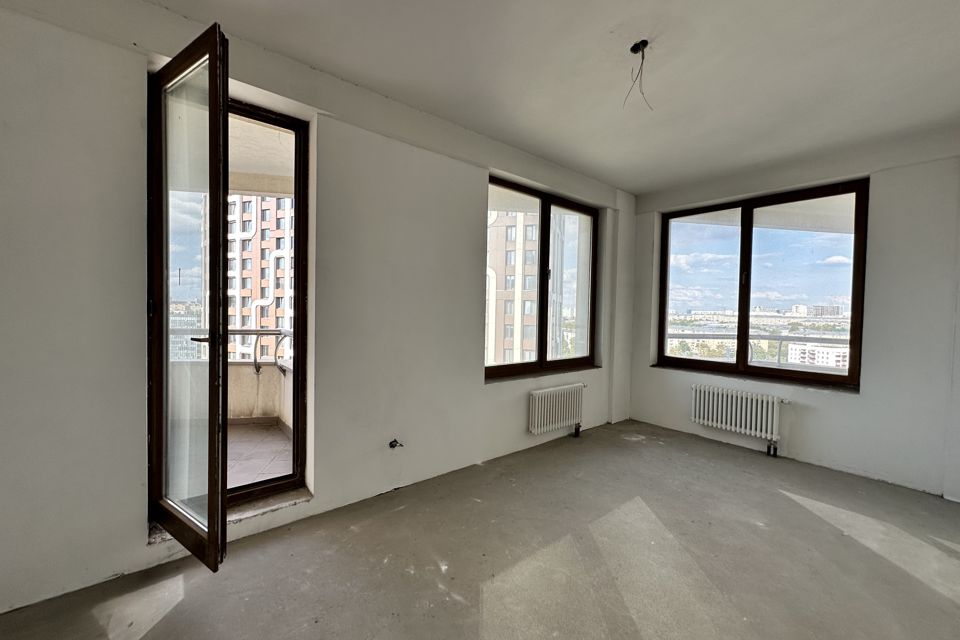 Продаётся 3-комнатная квартира, 200.2 м²