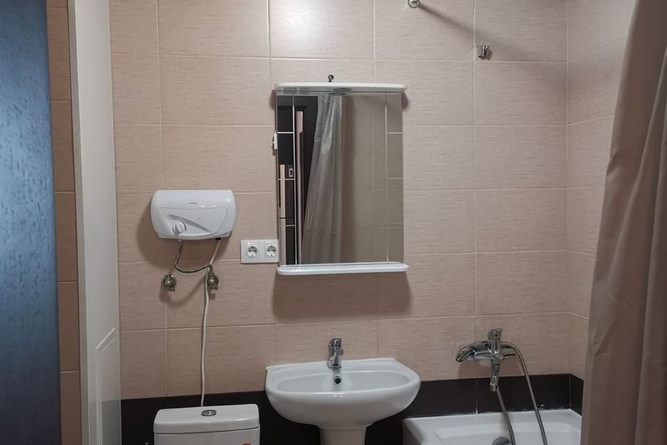 Продаётся 1-комнатная квартира, 43 м²