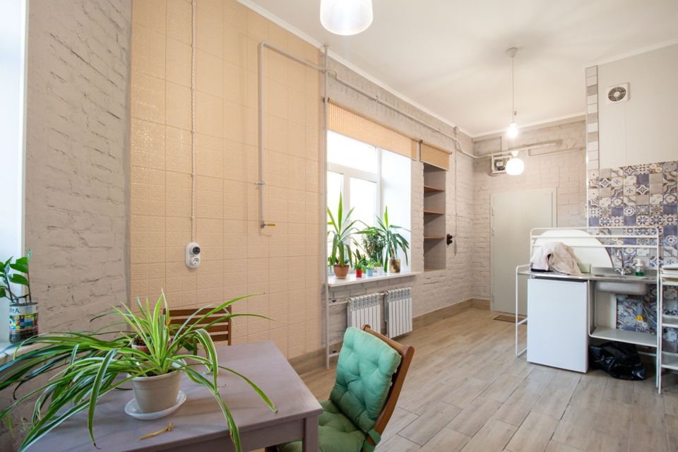 Продаётся 5-комнатная квартира, 142.5 м²