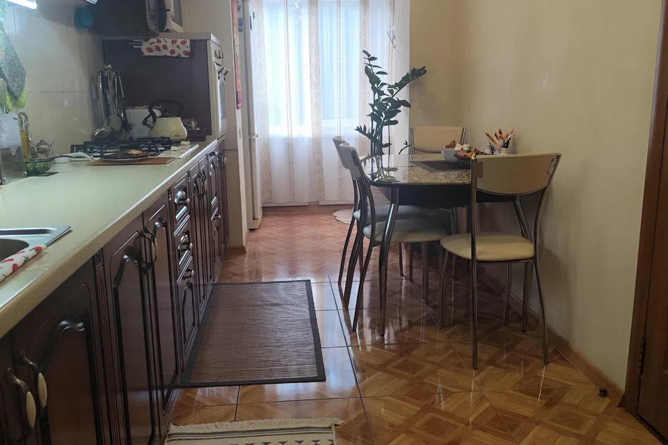 Продаётся 2-комнатная квартира, 56 м²
