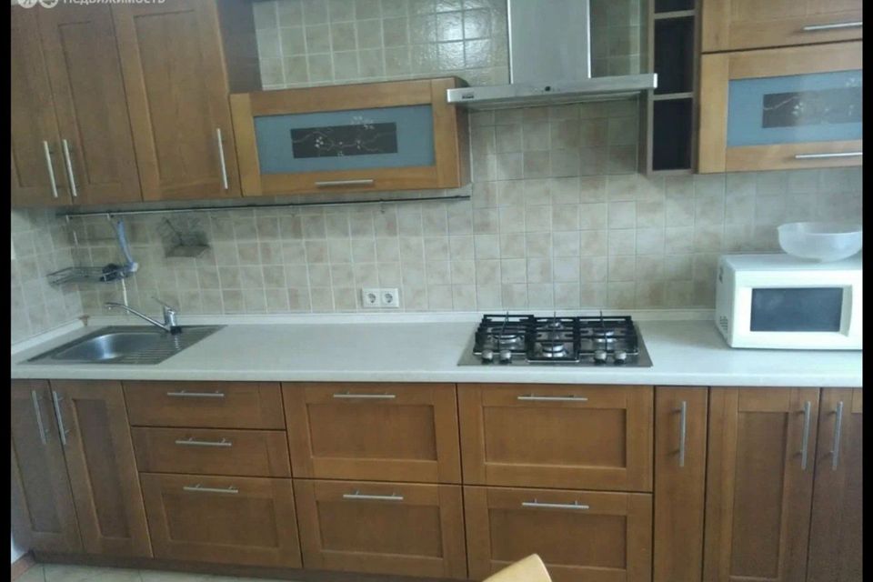 Сдаётся 2-комнатная квартира, 70 м²