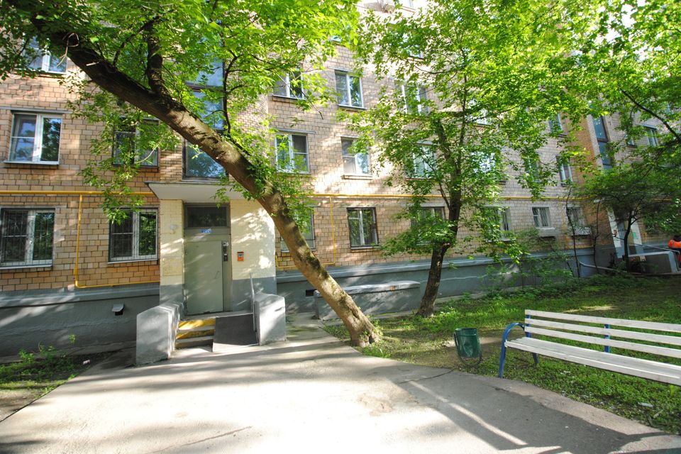 Продаётся 3-комнатная квартира, 57.7 м²