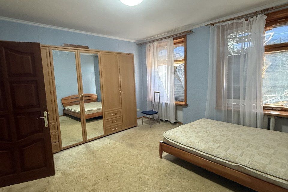 Продаётся 3-комнатная квартира, 1000 м²