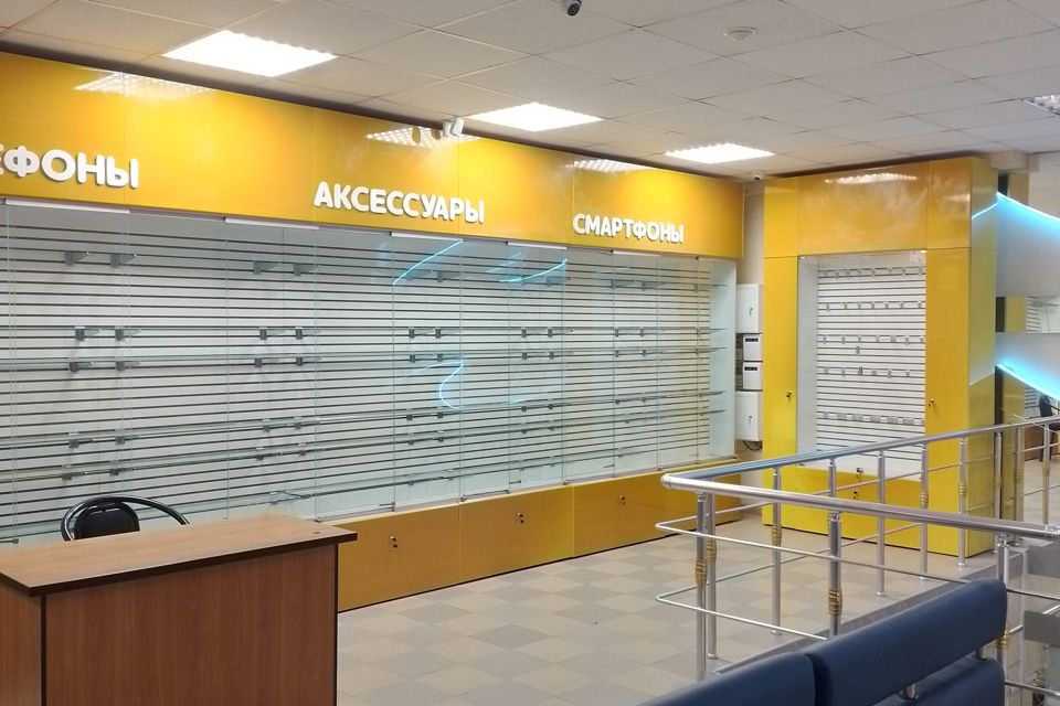 Сдаётся торговое помещение, 135 м²