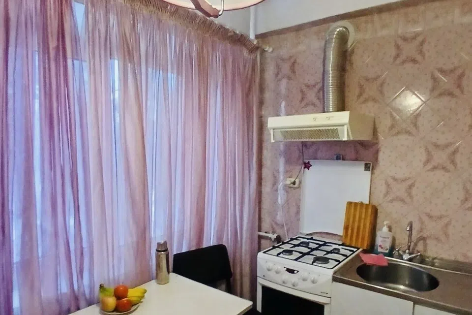 Продаётся 2-комнатная квартира, 42.4 м²