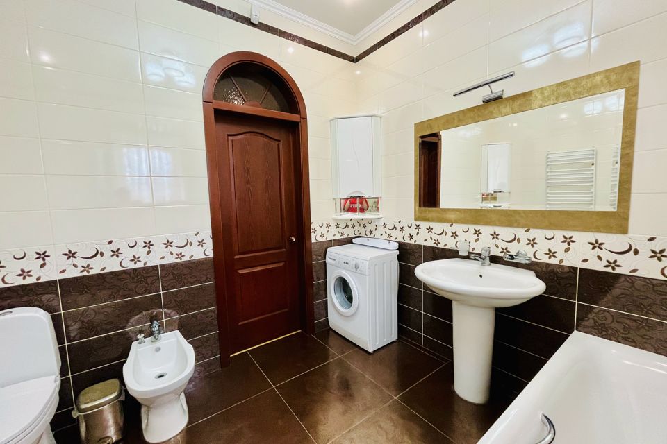 Продаётся 2-этажный дом, 271 м²