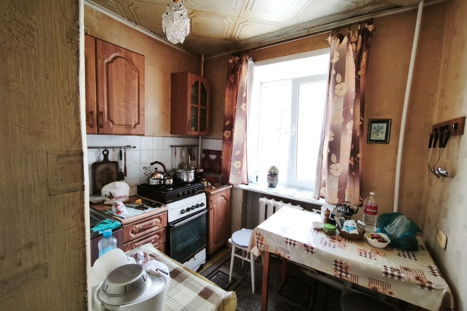 Продаётся 3-комнатная квартира, 56.8 м²