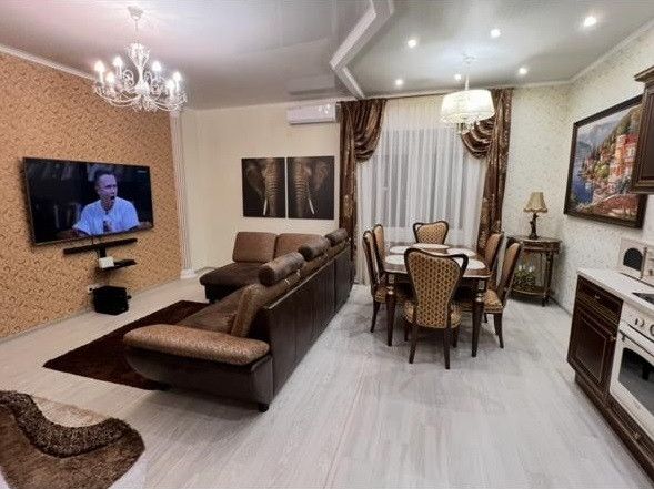 Продаётся 3-комнатная квартира, 112 м²