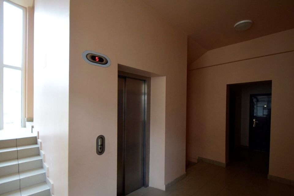 Продаётся 4-комнатная квартира, 155.5 м²