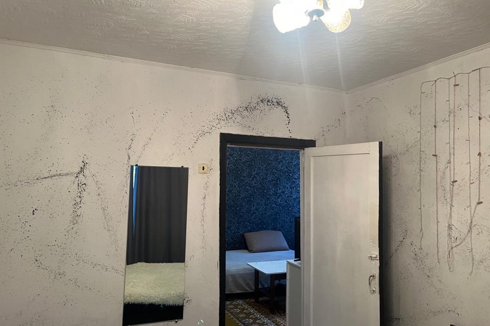 Продаётся 4-комнатная квартира, 61.3 м²