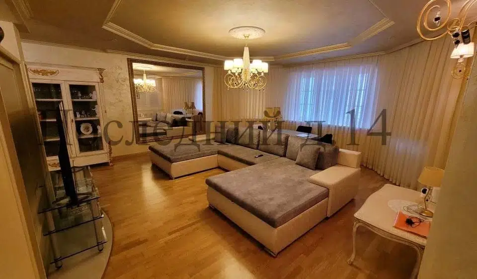 Продаётся 4-комнатная квартира, 131 м²