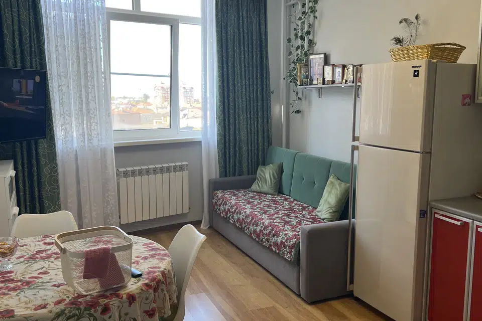 Продаётся 1-комнатная квартира, 56 м²