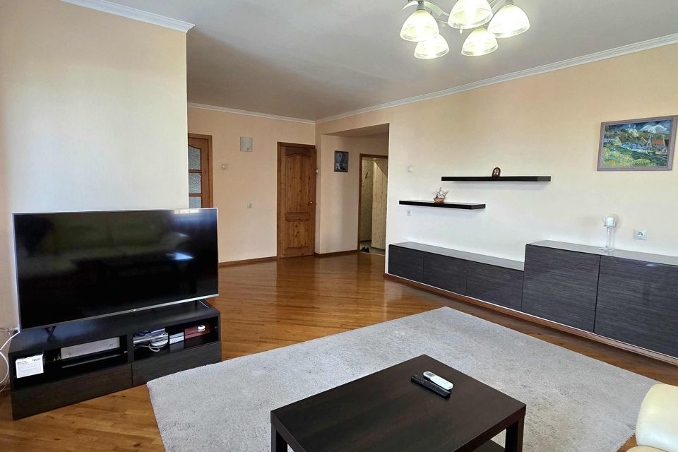 Продаётся 3-комнатная квартира, 95.3 м²