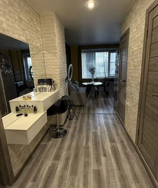 Продаётся 1-комнатная квартира, 42 м²