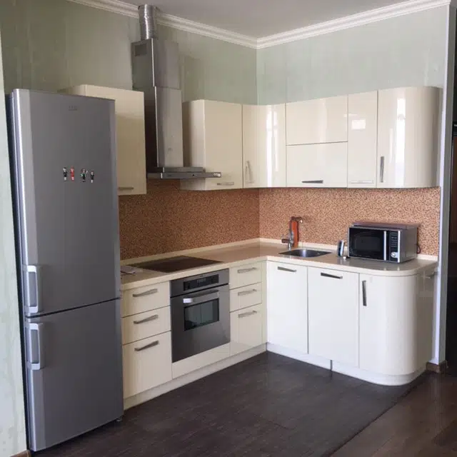 Продаётся 4-комнатная квартира, 102 м²