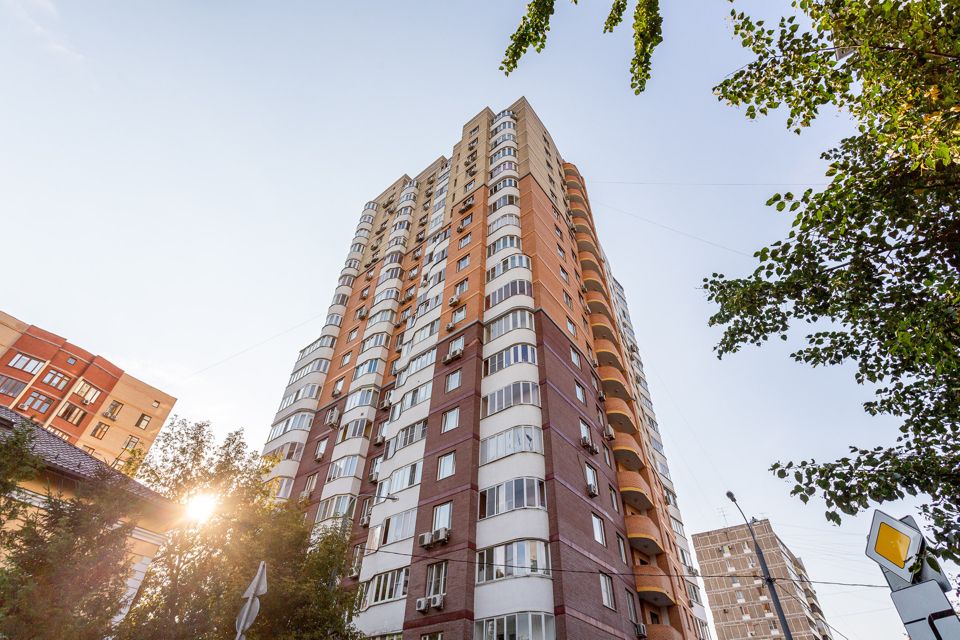 Продаётся 4-комнатная квартира, 276.4 м²