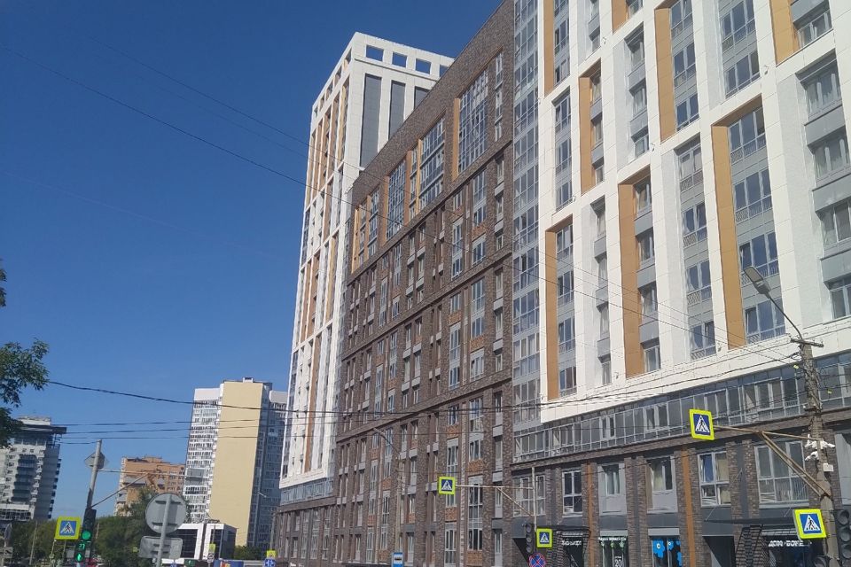 Продаётся 3-комнатная квартира, 116.74 м²