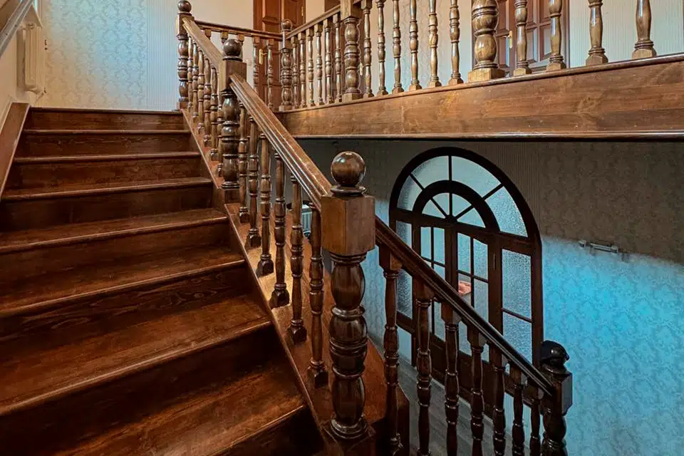 Продаётся 4-этажный дом, 500 м²