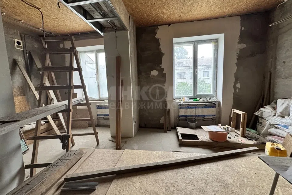 Продаётся 3-комнатная квартира, 106 м²