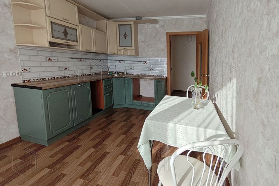Продаётся 1-комнатная квартира, 41.7 м²